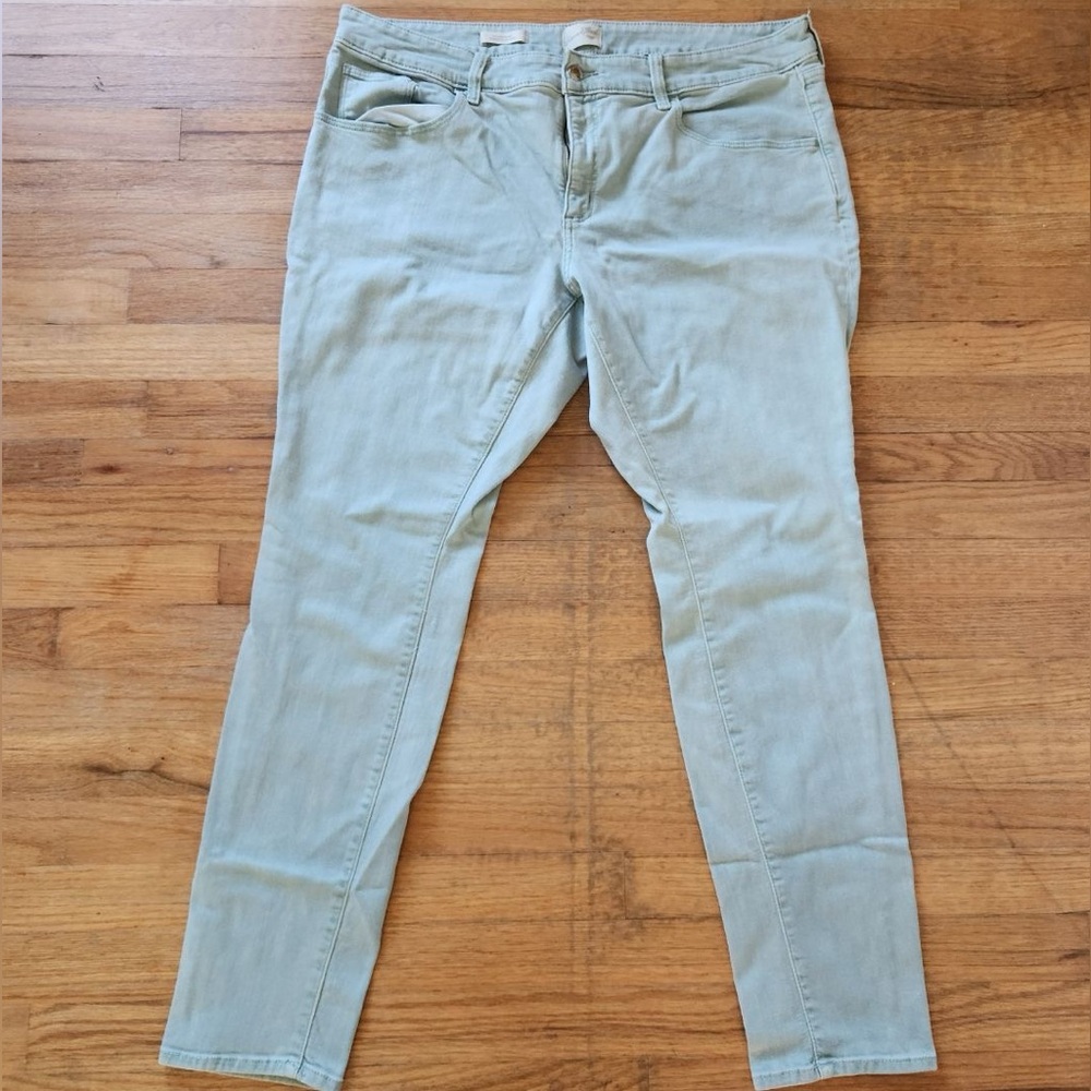 Women's Mid-Rise Skinny Stretch
Ankle Jeans - Universal Thread™
Green 18 Long